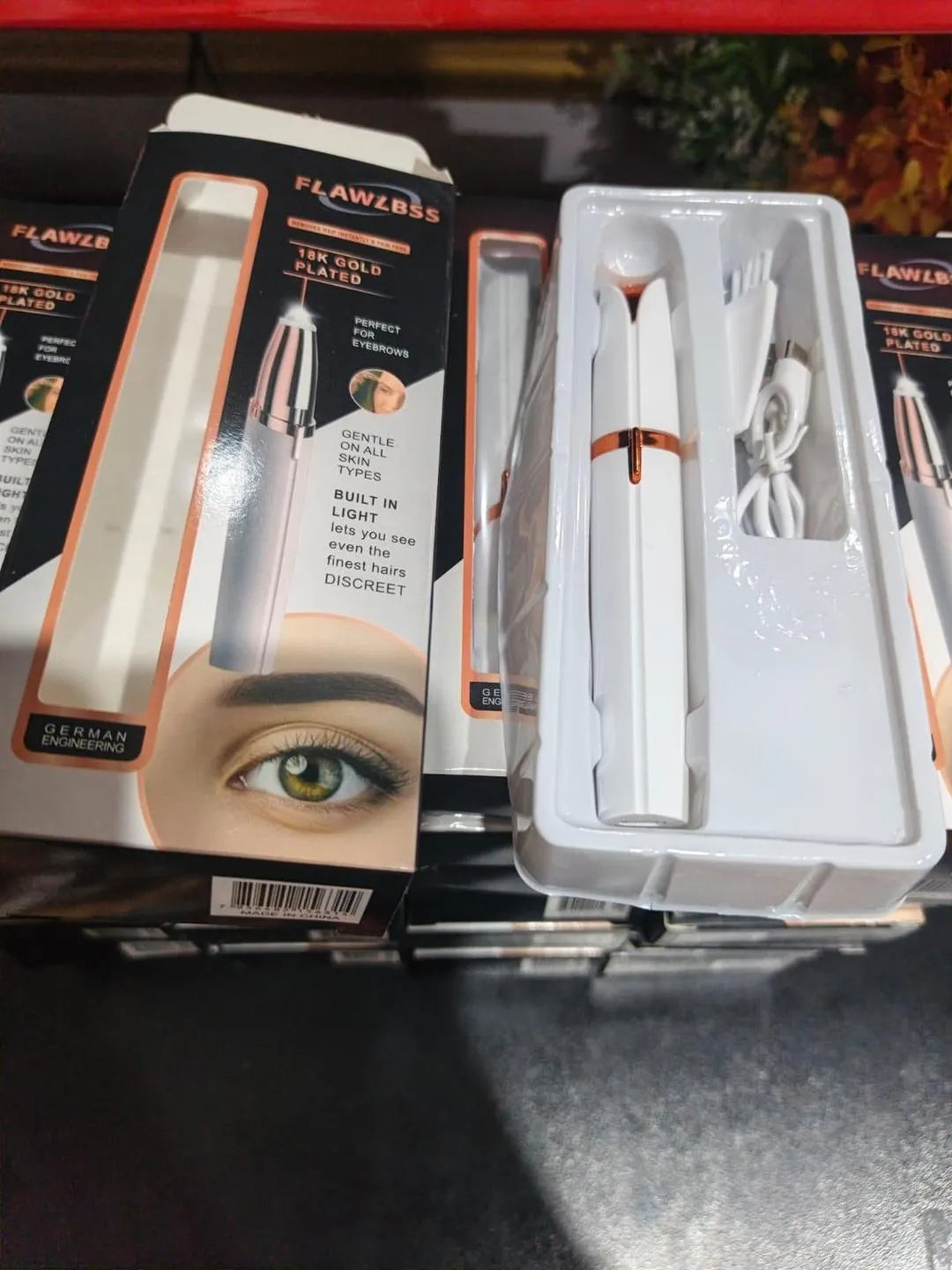 Rechargeable Eyebrow Trimmer with Cleaning Brushes