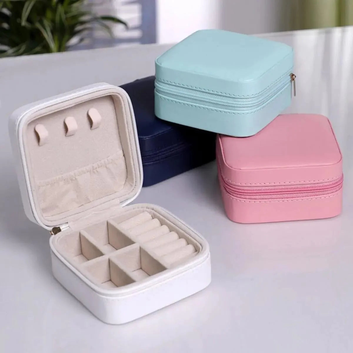 Leather Jewelry Storage Box – Travel Organizer(Random Color)
