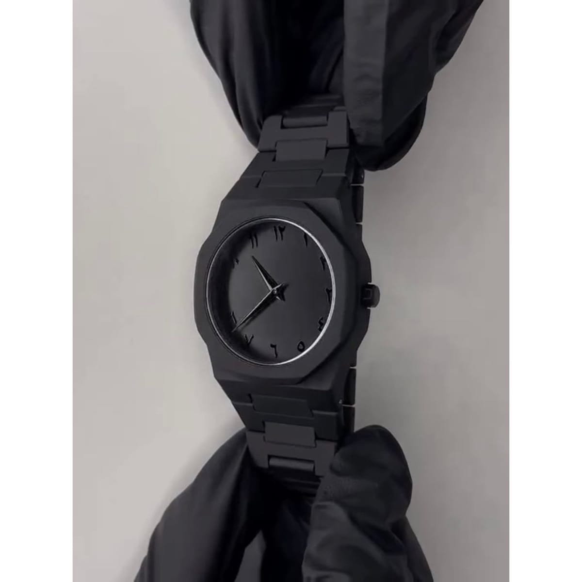 Black Analog Aura Watch - Soraqo