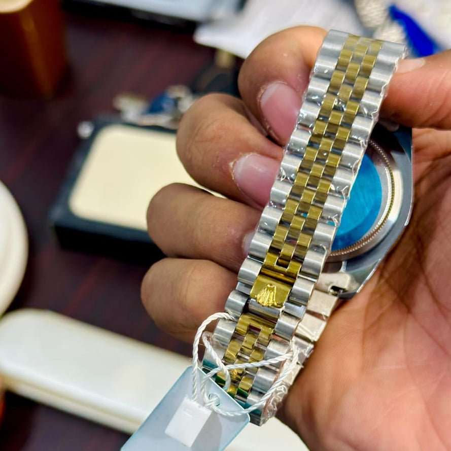 Elegant Luxury Men’s Watch - Soraqo