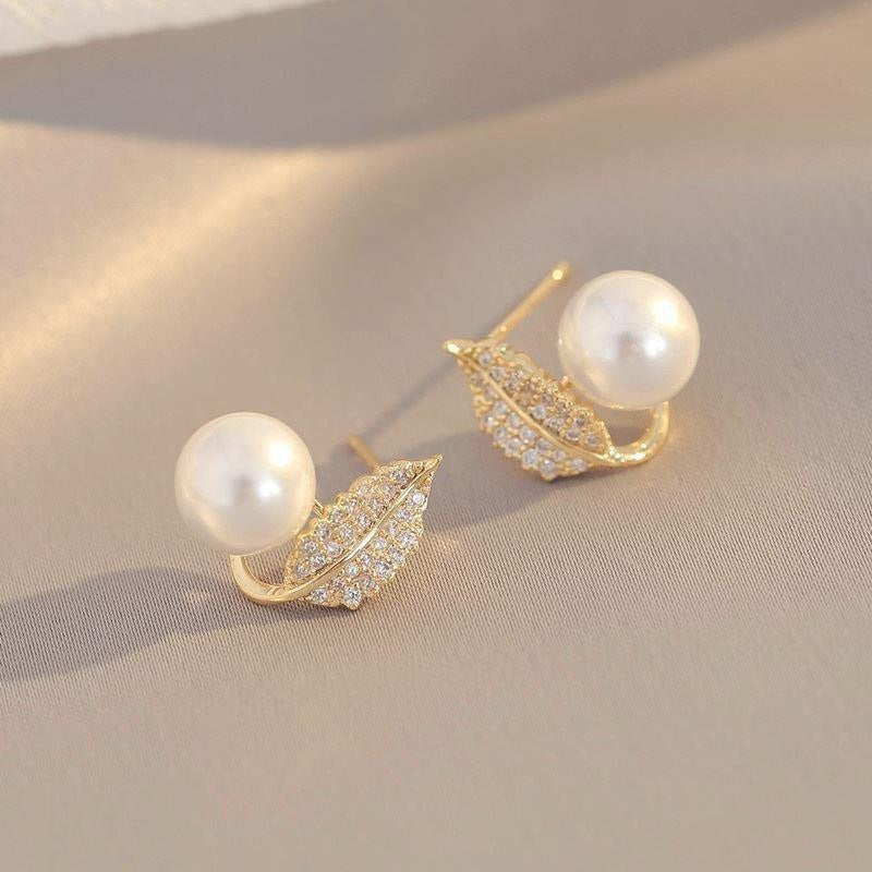 Leaf Pearl Stud Earrings