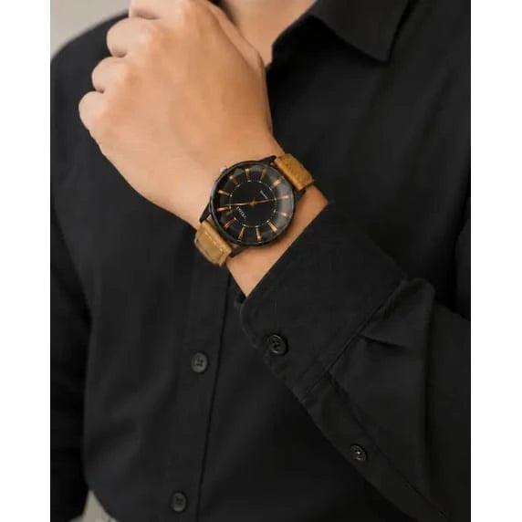 watchTOMI black leather quartz watch