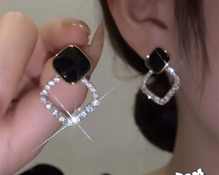 Zircon Korean Black Rhombus Earrings
